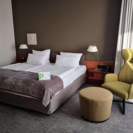 First Inn Hotel צוויקאו מראה חיצוני תמונה
