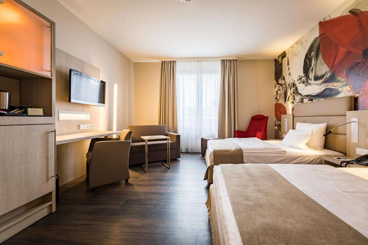 First Inn Hotel צוויקאו מראה חיצוני תמונה