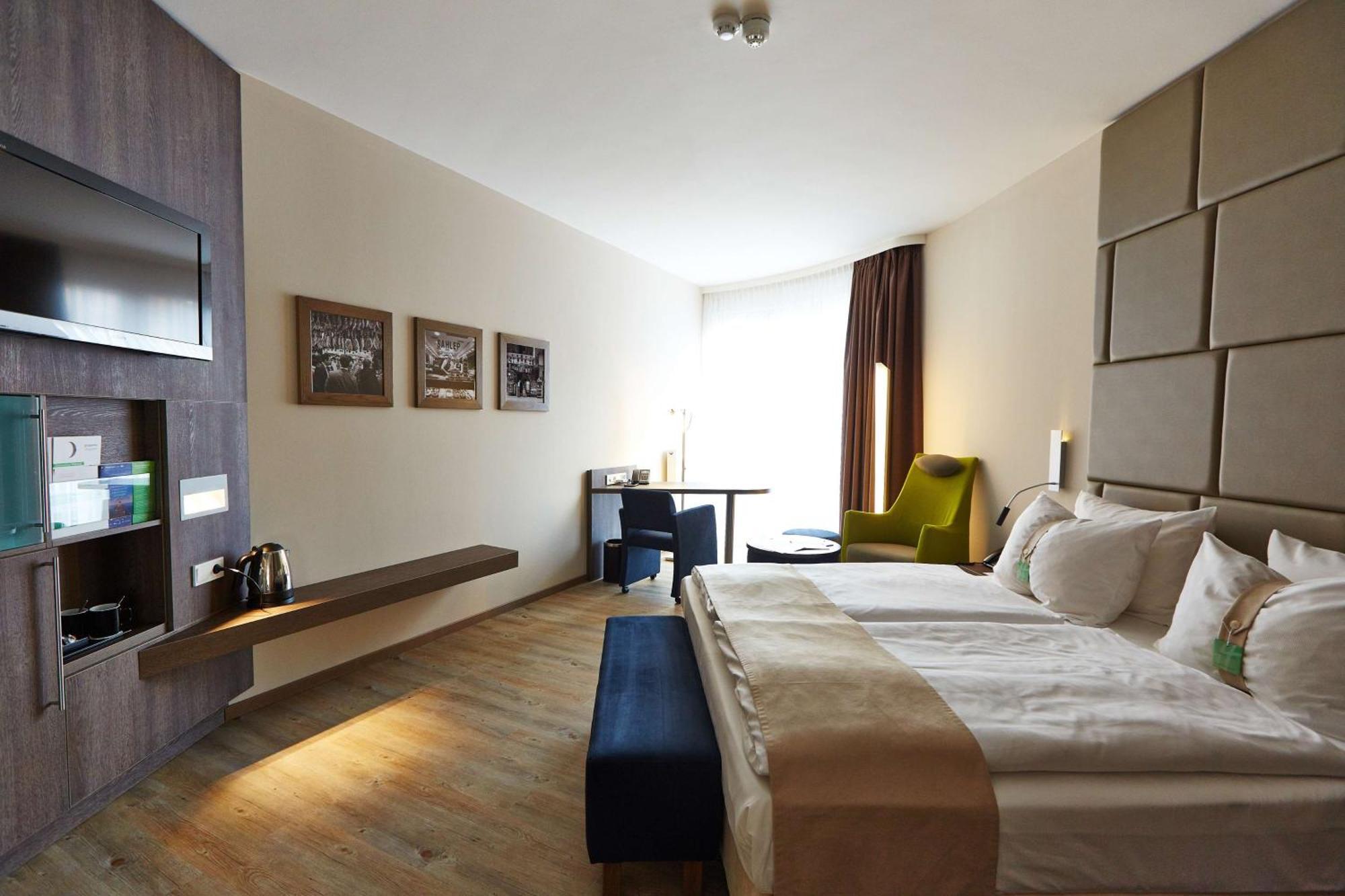 First Inn Hotel צוויקאו מראה חיצוני תמונה